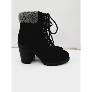 NWOB Dream Pairs Black Faux Suede Faux Sherpa Chunky Heel Combat Style Boots 6